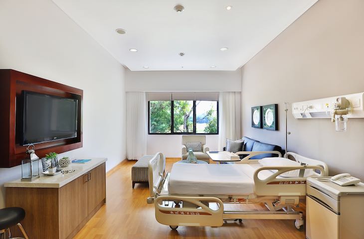 06 Suite Ward Room.jpg